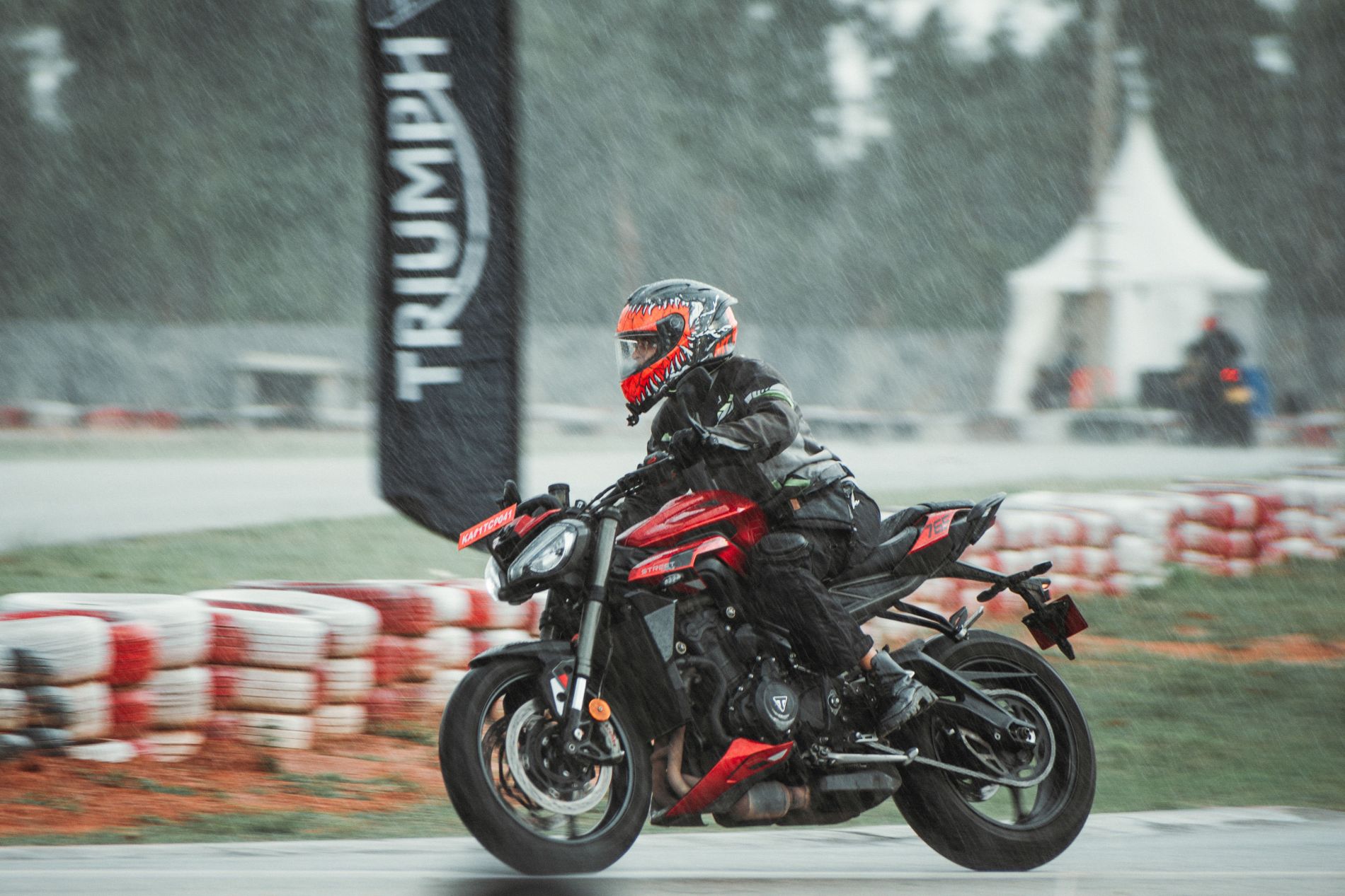 street triple rijden.jpg